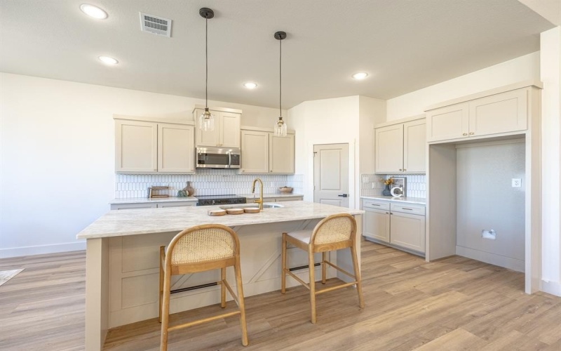 5200 Helmick Avenue, Fort Worth, TX 76107, 4 Habitaciones Habitaciones , ,2 BañosBaños,Residential,En Venta,5200 Helmick Avenue,0,21200130