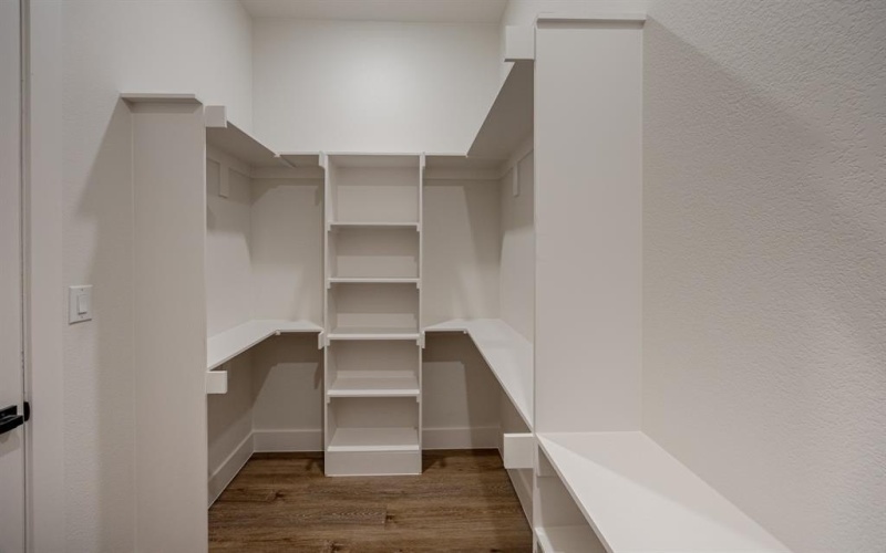 5204 Helmick Avenue, Fort Worth, TX 76107, 4 Bedrooms Bedrooms, ,3 BathroomsBathrooms,Residential,For Sale,5204 Helmick Avenue,0,21200131