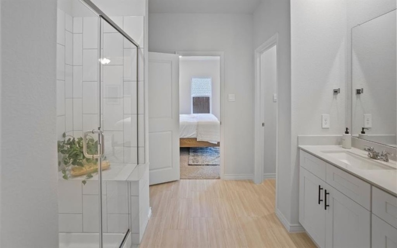 2322 Skyward Street, Grand Prairie, TX 75052, 4 Habitaciones Habitaciones , ,3 BañosBaños,Residential,En Venta,2322 Skyward Street,0,21200153