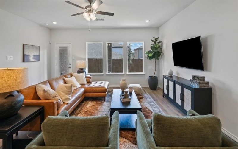 3690 Loft Lane, Grand Prairie, TX 75052, 4 Habitaciones Habitaciones , ,3 BañosBaños,Residential,En Venta,3690 Loft Lane,0,21200155