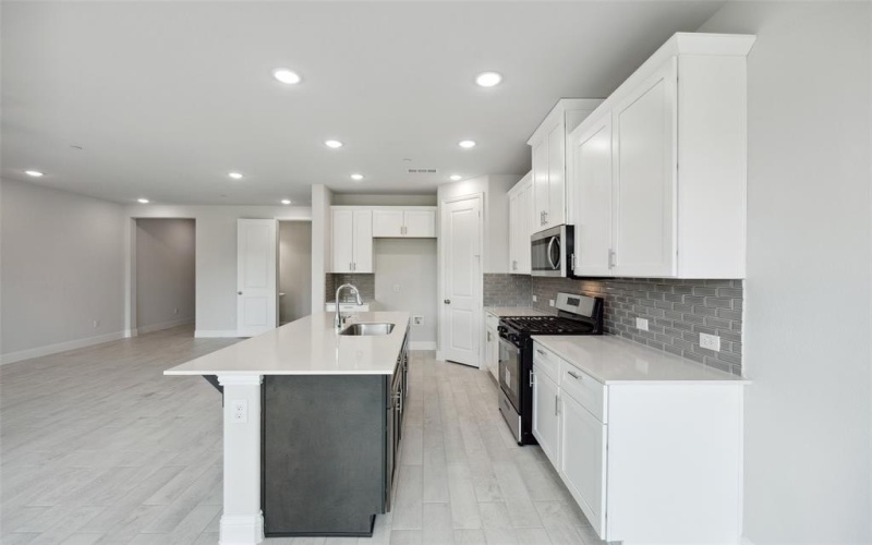 828 Heart Reef Road, Plano, TX 75075, 3 Bedrooms Bedrooms, ,2 BathroomsBathrooms,Residential,For Sale,828 Heart Reef Road,0,21200410