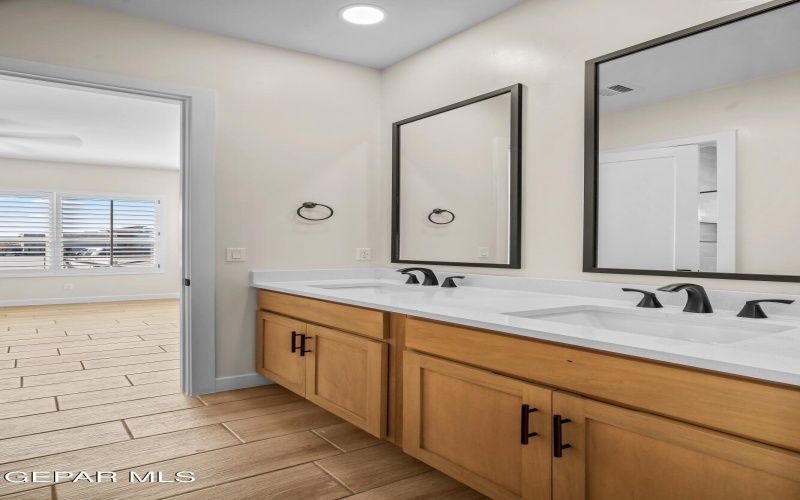 621 Lacy Oad Way, Horizon City, TX 79928, 4 Habitaciones Habitaciones , ,3 BañosBaños,Residential,En Venta,621 Lacy Oad Way,0,939605