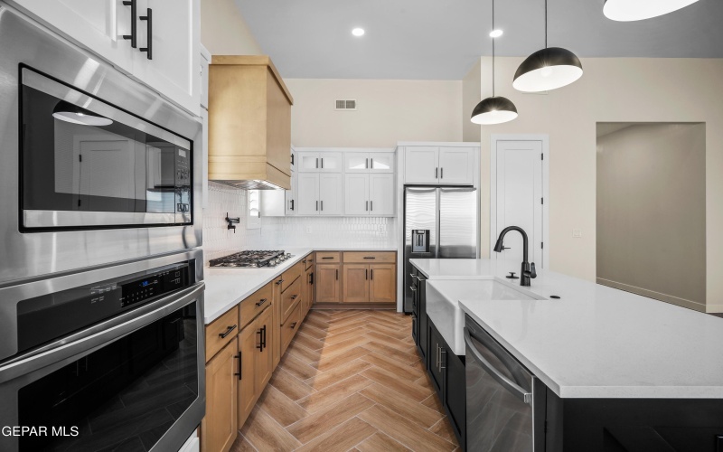 605 Curleaf Court, Horizon City, TX 79928, 4 Bedrooms Bedrooms, ,3 BathroomsBathrooms,Residential,For Sale,605 Curleaf Court,0,939617