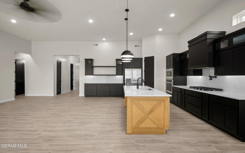 601 Curleaf Court, Horizon City, TX 79928, 4 Habitaciones Habitaciones , ,3 BañosBaños,Residential,En Venta,601 Curleaf Court,0,939619