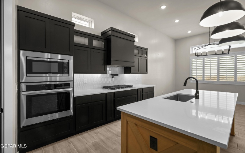 601 Curleaf Court, Horizon City, TX 79928, 4 Habitaciones Habitaciones , ,3 BañosBaños,Residential,En Venta,601 Curleaf Court,0,939619