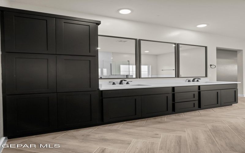 601 Curleaf Court, Horizon City, TX 79928, 4 Habitaciones Habitaciones , ,3 BañosBaños,Residential,En Venta,601 Curleaf Court,0,939619