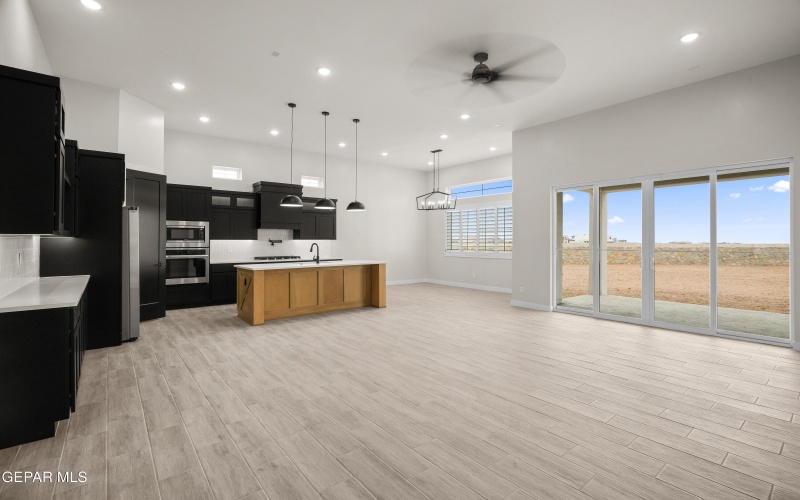 601 Curleaf Court, Horizon City, TX 79928, 4 Habitaciones Habitaciones , ,3 BañosBaños,Residential,En Venta,601 Curleaf Court,0,939619