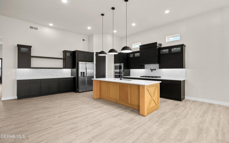 601 Curleaf Court, Horizon City, TX 79928, 4 Habitaciones Habitaciones , ,3 BañosBaños,Residential,En Venta,601 Curleaf Court,0,939619