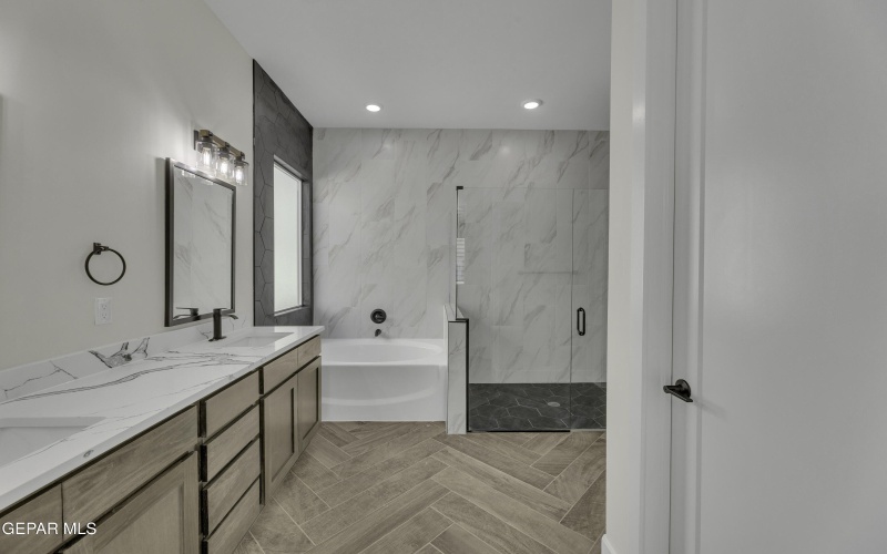 1404 HARLAN POINT Place, El Paso, TX 79928, 4 Habitaciones Habitaciones , ,2 BañosBaños,Residential,En Venta,1404 HARLAN POINT Place,0,939630