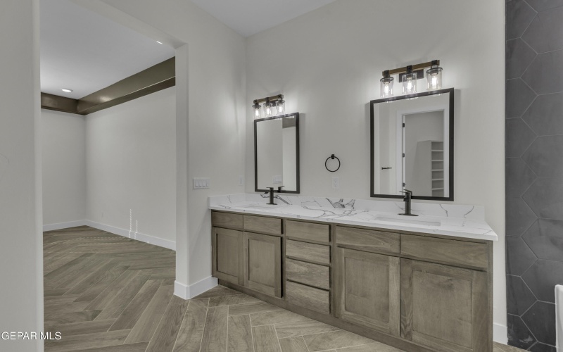 1404 HARLAN POINT Place, El Paso, TX 79928, 4 Habitaciones Habitaciones , ,2 BañosBaños,Residential,En Venta,1404 HARLAN POINT Place,0,939630