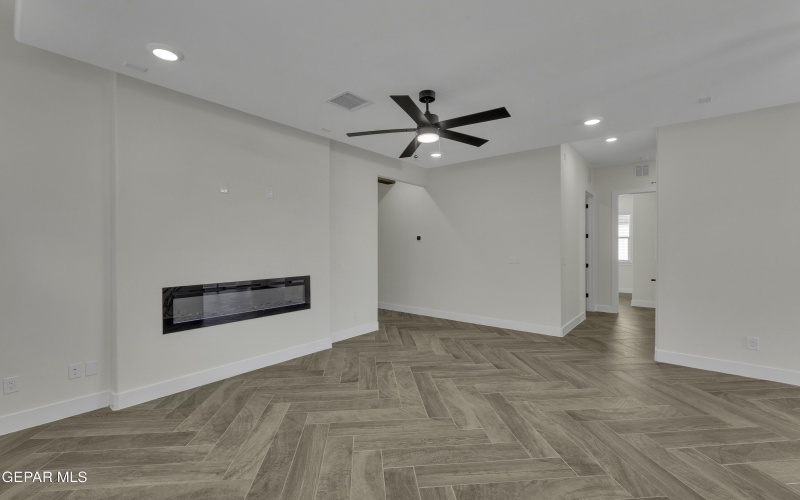 1404 HARLAN POINT Place, El Paso, TX 79928, 4 Habitaciones Habitaciones , ,2 BañosBaños,Residential,En Venta,1404 HARLAN POINT Place,0,939630