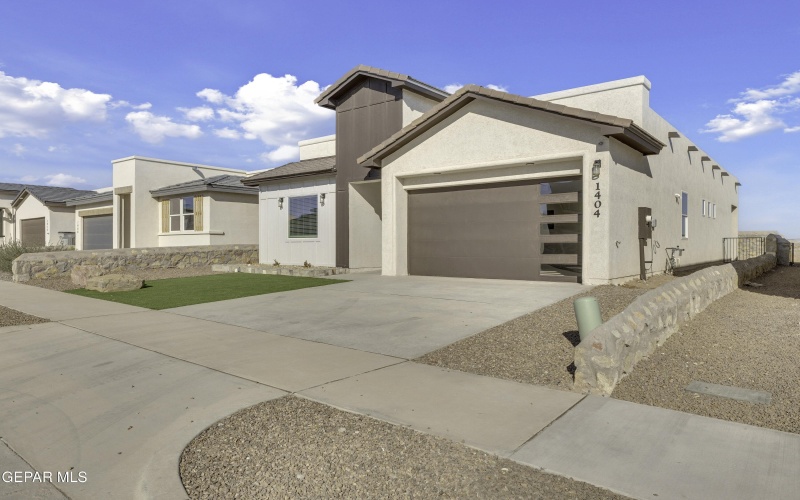 1404 HARLAN POINT Place, El Paso, TX 79928, 4 Habitaciones Habitaciones , ,2 BañosBaños,Residential,En Venta,1404 HARLAN POINT Place,0,939630