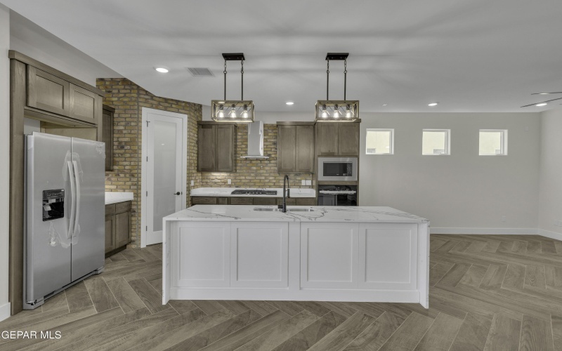 1404 HARLAN POINT Place, El Paso, TX 79928, 4 Habitaciones Habitaciones , ,2 BañosBaños,Residential,En Venta,1404 HARLAN POINT Place,0,939630