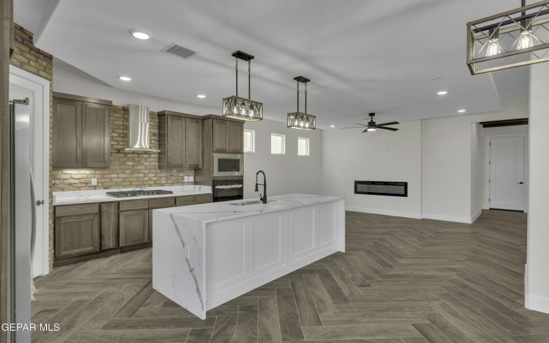 1404 HARLAN POINT Place, El Paso, TX 79928, 4 Habitaciones Habitaciones , ,2 BañosBaños,Residential,En Venta,1404 HARLAN POINT Place,0,939630