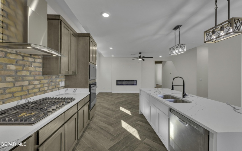 1404 HARLAN POINT Place, El Paso, TX 79928, 4 Habitaciones Habitaciones , ,2 BañosBaños,Residential,En Venta,1404 HARLAN POINT Place,0,939630