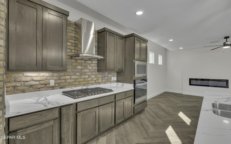 1404 HARLAN POINT Place, El Paso, TX 79928, 4 Habitaciones Habitaciones , ,2 BañosBaños,Residential,En Venta,1404 HARLAN POINT Place,0,939630