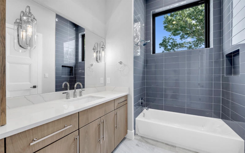 525 Lake Street, Kingsland, TX 78639, 6 Bedrooms Bedrooms, ,7 BathroomsBathrooms,Residential,For Sale,525 Lake Street,0,176841