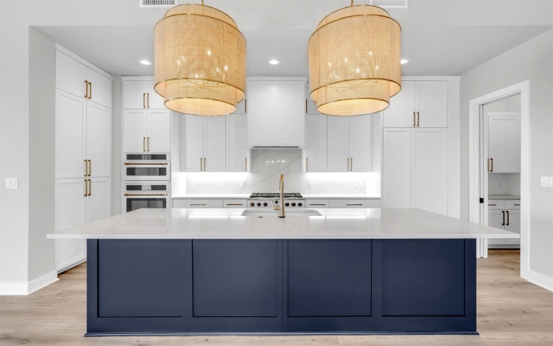 525 Lake Street, Kingsland, TX 78639, 6 Bedrooms Bedrooms, ,7 BathroomsBathrooms,Residential,For Sale,525 Lake Street,0,176841