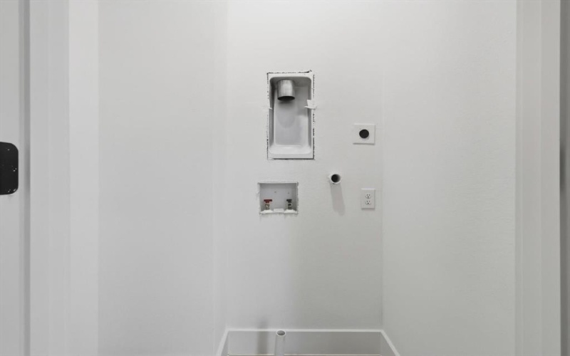 2530 Lowery Street, Dallas, TX 75215, 4 Habitaciones Habitaciones , ,2 BañosBaños,Residential,En Venta,2530 Lowery Street,0,21200473