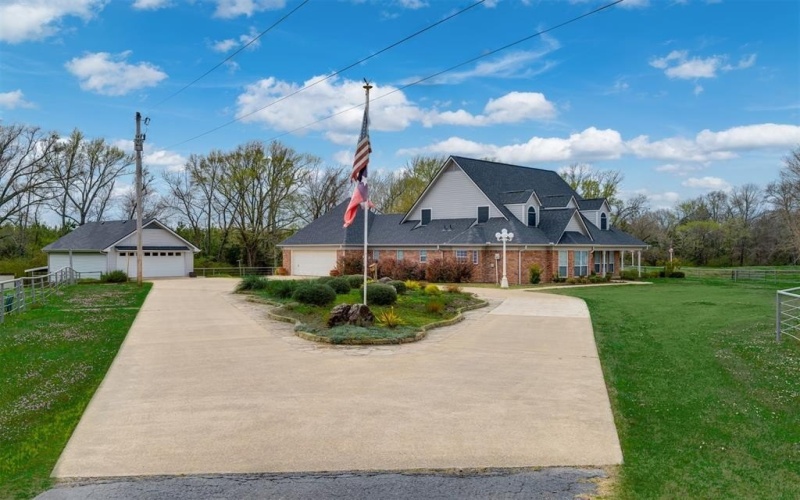 12843 Farm Road 909, Bogata, TX 75417, 3 Habitaciones Habitaciones , ,2 BañosBaños,Residential,En Venta,12843 Farm Road 909,0,21200602