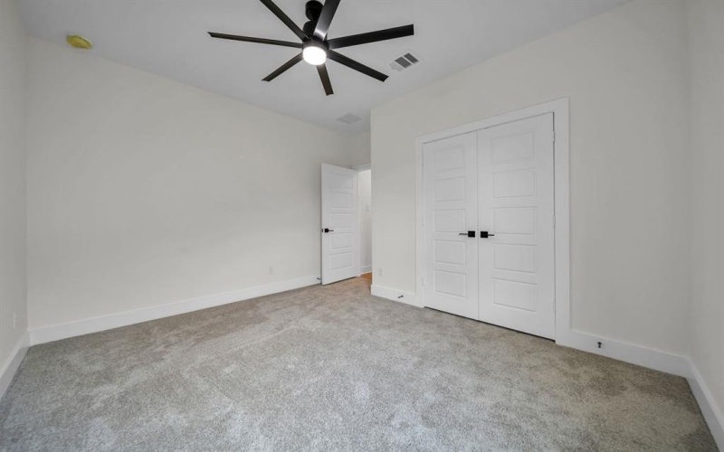 1032 Holcomb Road, Dallas, TX 75217, 3 Habitaciones Habitaciones , ,2 BañosBaños,Residential,En Venta,1032 Holcomb Road,0,21200611