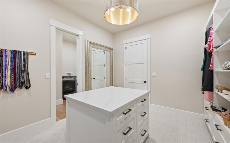 860 County Road 208, Gainesville, TX 76240, 4 Bedrooms Bedrooms, ,3 BathroomsBathrooms,Residential,For Sale,860 County Road 208,0,21200639