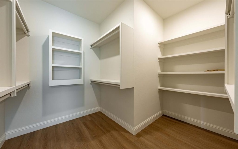 598 E Woodell Drive, Glenn Heights, TX 75154, 4 Bedrooms Bedrooms, ,3 BathroomsBathrooms,Residential,For Sale,598 E Woodell Drive,0,21200653