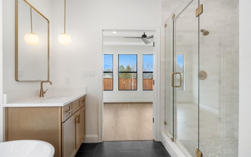 598 E Woodell Drive, Glenn Heights, TX 75154, 4 Bedrooms Bedrooms, ,3 BathroomsBathrooms,Residential,For Sale,598 E Woodell Drive,0,21200653