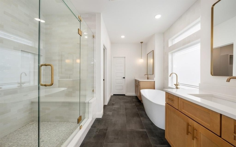 598 E Woodell Drive, Glenn Heights, TX 75154, 4 Bedrooms Bedrooms, ,3 BathroomsBathrooms,Residential,For Sale,598 E Woodell Drive,0,21200653