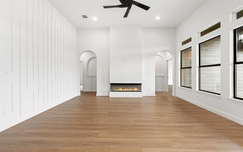 598 E Woodell Drive, Glenn Heights, TX 75154, 4 Bedrooms Bedrooms, ,3 BathroomsBathrooms,Residential,For Sale,598 E Woodell Drive,0,21200653