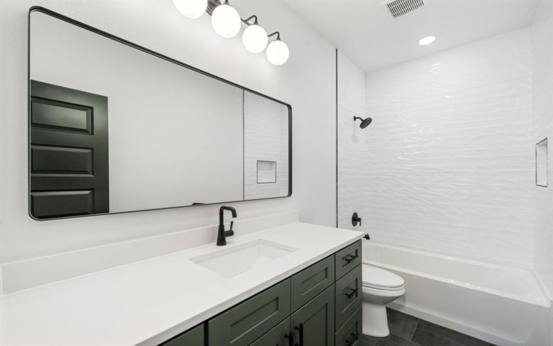 598 E Woodell Drive, Glenn Heights, TX 75154, 4 Bedrooms Bedrooms, ,3 BathroomsBathrooms,Residential,For Sale,598 E Woodell Drive,0,21200653