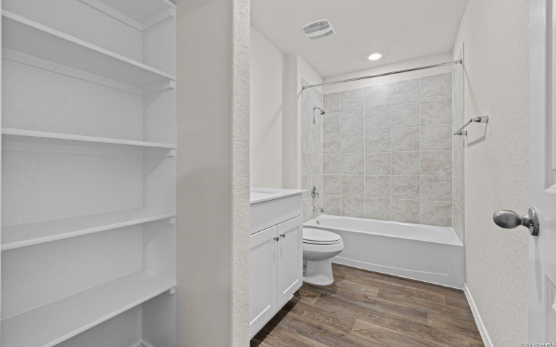 14732 Childress, San Antonio, TX 78245, 4 Habitaciones Habitaciones , ,3 BañosBaños,Residential,En Venta,14732 Childress,0,1946853