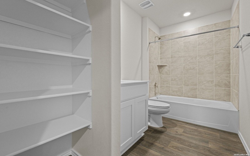 196 Western Gull Dr, San Antonio, TX 78253, 5 Bedrooms Bedrooms, ,3 BathroomsBathrooms,Residential,For Sale,196 Western Gull Dr,0,1946994