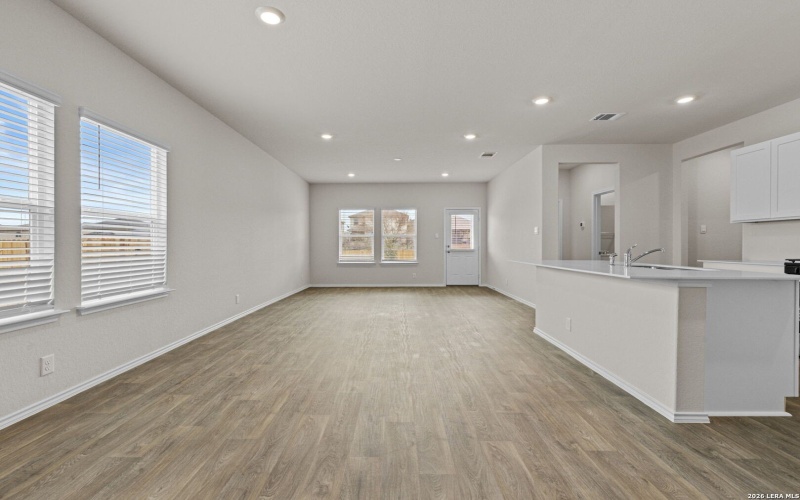 196 Western Gull Dr, San Antonio, TX 78253, 5 Bedrooms Bedrooms, ,3 BathroomsBathrooms,Residential,For Sale,196 Western Gull Dr,0,1946994