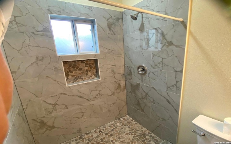 723 S San Bernardo Ave, San Antonio, TX 78237, 3 Habitaciones Habitaciones , ,2 BañosBaños,Residential,En Venta,723 S San Bernardo Ave,0,1947059