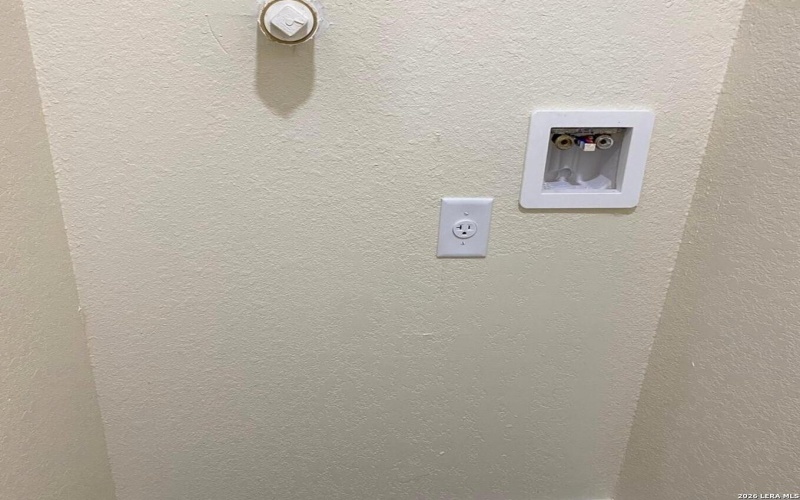 723 S San Bernardo Ave, San Antonio, TX 78237, 3 Habitaciones Habitaciones , ,2 BañosBaños,Residential,En Venta,723 S San Bernardo Ave,0,1947059