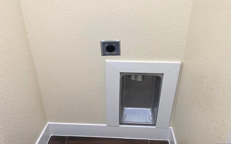 723 S San Bernardo Ave, San Antonio, TX 78237, 3 Habitaciones Habitaciones , ,2 BañosBaños,Residential,En Venta,723 S San Bernardo Ave,0,1947059