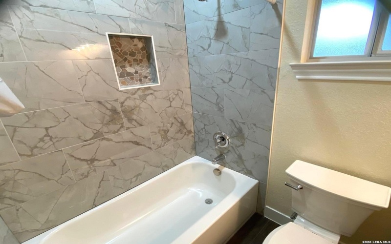 723 S San Bernardo Ave, San Antonio, TX 78237, 3 Habitaciones Habitaciones , ,2 BañosBaños,Residential,En Venta,723 S San Bernardo Ave,0,1947059