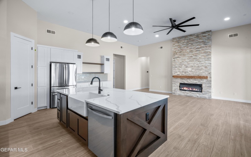 14417 Dune Flower Parkway, Horizon City, TX 79928, 4 Habitaciones Habitaciones , ,3 BañosBaños,Residential,En Venta,14417 Dune Flower Parkway,0,939646