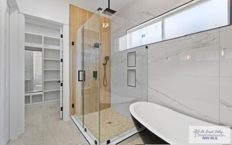 9825 HEIGHTS N, HARLINGEN, TX 78552, 4 Habitaciones Habitaciones , ,3 BañosBaños,Residential,En Venta,9825 HEIGHTS N,0,29769422