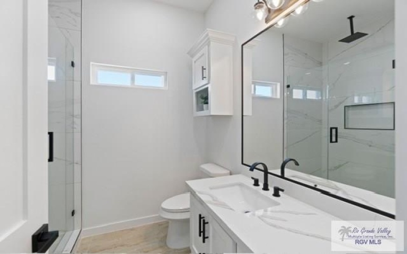 9825 HEIGHTS N, HARLINGEN, TX 78552, 4 Habitaciones Habitaciones , ,3 BañosBaños,Residential,En Venta,9825 HEIGHTS N,0,29769422