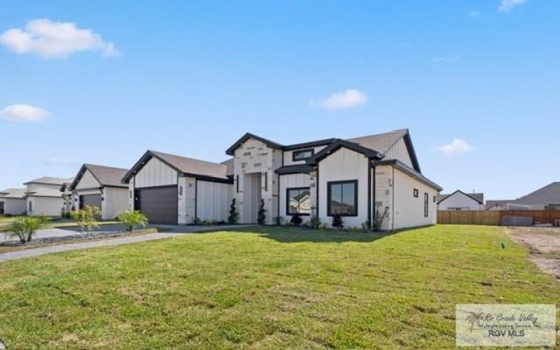 9825 HEIGHTS N, HARLINGEN, TX 78552, 4 Habitaciones Habitaciones , ,3 BañosBaños,Residential,En Venta,9825 HEIGHTS N,0,29769422
