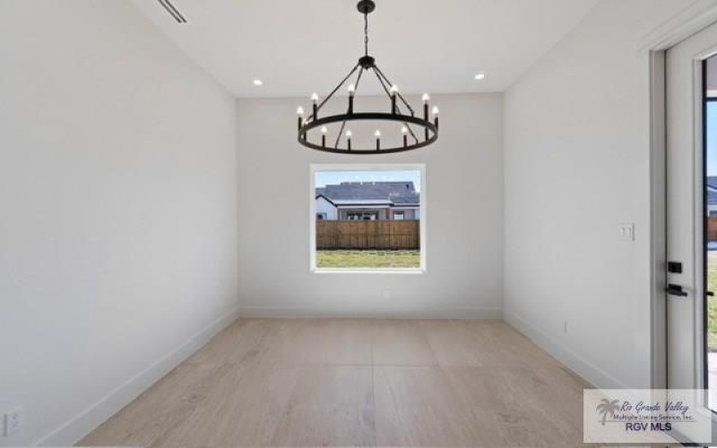 9825 HEIGHTS N, HARLINGEN, TX 78552, 4 Habitaciones Habitaciones , ,3 BañosBaños,Residential,En Venta,9825 HEIGHTS N,0,29769422