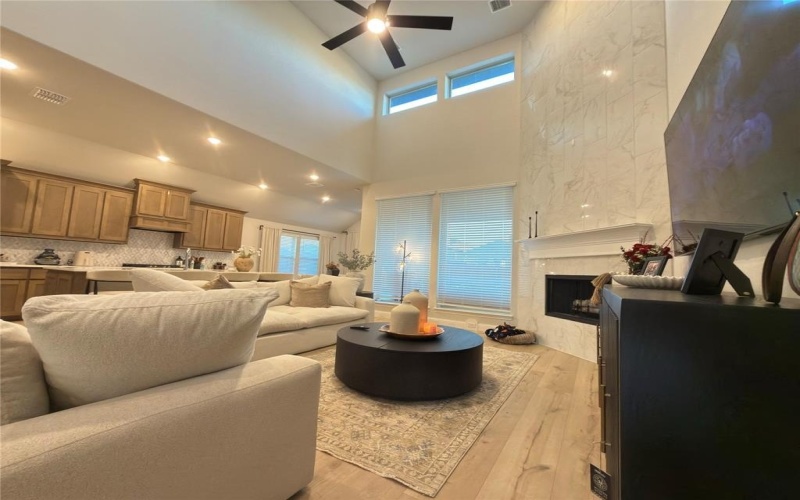 216 Comanche Trail, Alvarado, TX 76009, 5 Habitaciones Habitaciones , ,5 BañosBaños,Residential,En Venta,216 Comanche Trail,0,21199768