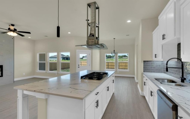 530 E Lamar Street, Palmer, TX 75152, 4 Habitaciones Habitaciones , ,2 BañosBaños,Residential,En Venta,530 E Lamar Street,0,21200409