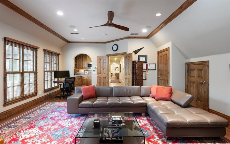 3518 Caruth Boulevard, University Park, TX 75225, 5 Bedrooms Bedrooms, ,6 BathroomsBathrooms,Residential,For Sale,3518 Caruth Boulevard,0,21200905