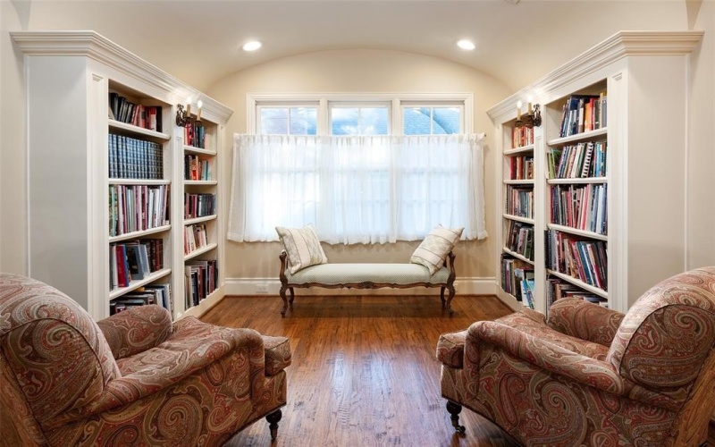 3518 Caruth Boulevard, University Park, TX 75225, 5 Bedrooms Bedrooms, ,6 BathroomsBathrooms,Residential,For Sale,3518 Caruth Boulevard,0,21200905