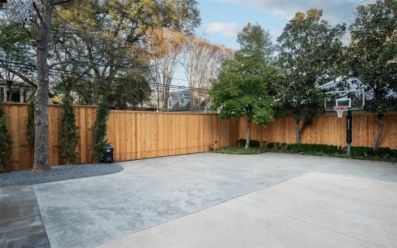 3518 Caruth Boulevard, University Park, TX 75225, 5 Bedrooms Bedrooms, ,6 BathroomsBathrooms,Residential,For Sale,3518 Caruth Boulevard,0,21200905