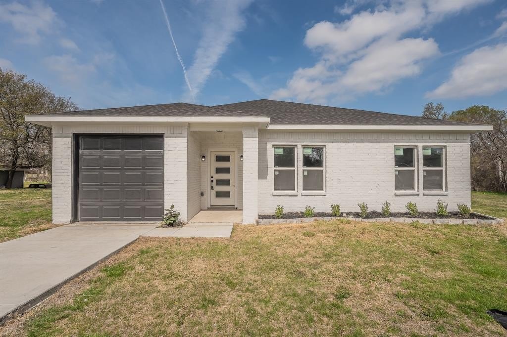 3934 Lee Street, Greenville, TX 75401, 3 Habitaciones Habitaciones , ,2 BañosBaños,Residential,En Venta,3934 Lee Street,0,21201449