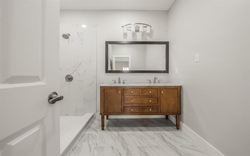 3934 Lee Street, Greenville, TX 75401, 3 Habitaciones Habitaciones , ,2 BañosBaños,Residential,En Venta,3934 Lee Street,0,21201449